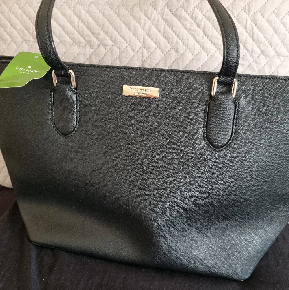 Small Dally Laurel Way Black Shoulder Bag - Picture 1 of 3